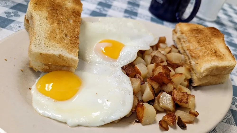 Egg with Toast & Corned Beef Hash